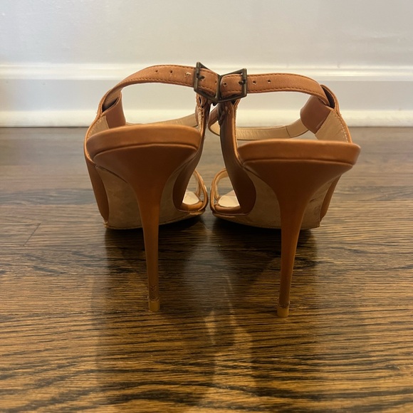 SOLD - Manolo Blahnik Leather Slingback Sandal - Picture 9 of 10